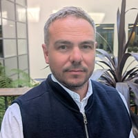 chris-mann-with-bg