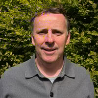 dave-newitt-with-bg